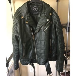 Men’s Leather Moto Jacket w/ attached waist belt